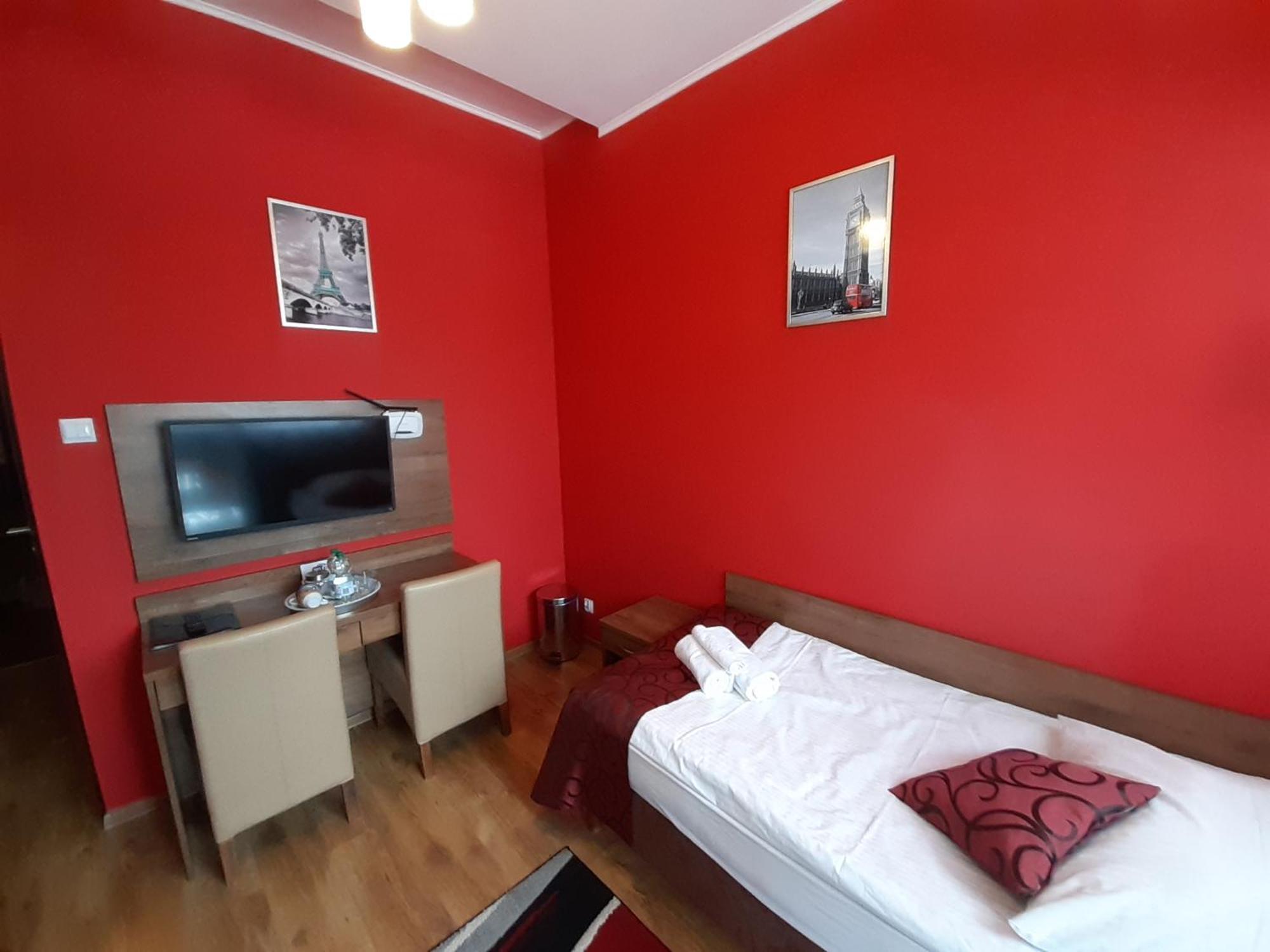 Pensjonat Zielone Wzgorze W Boleslawowie Stronie Slaskie Exterior photo